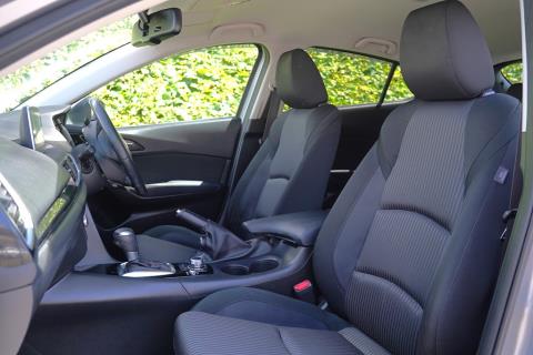 2016 Mazda Axela 20S / 3 Sport - Thumbnail