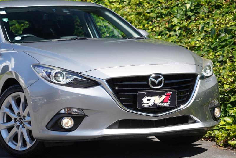 2016 Mazda Axela 20S / 3 Sport