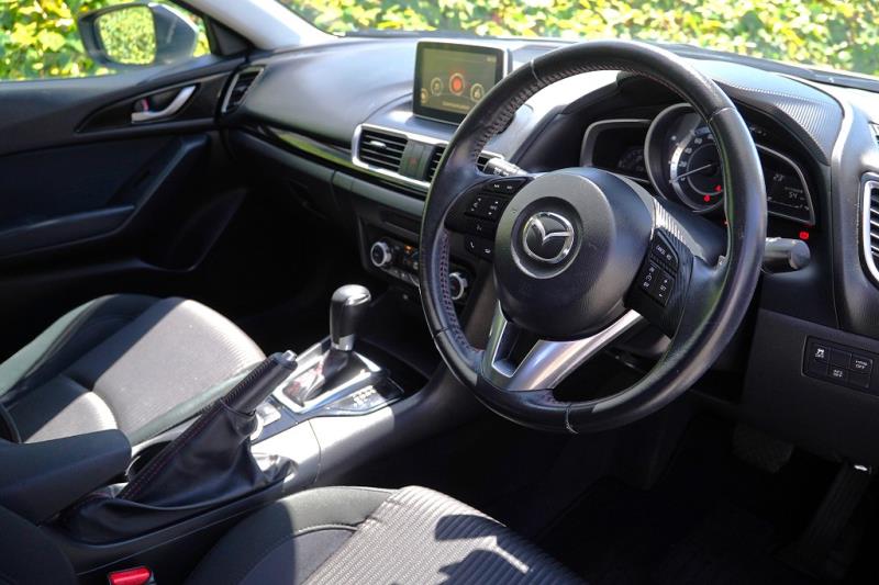 2016 Mazda Axela 20S / 3 Sport