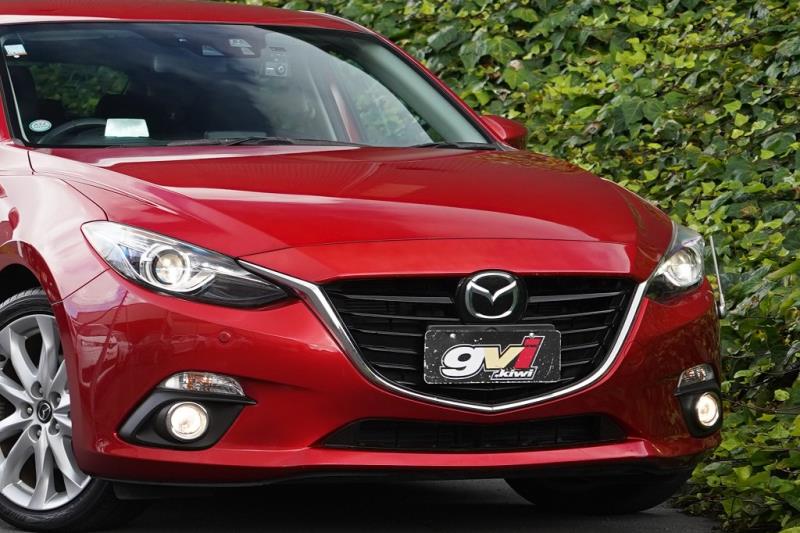 2016 Mazda Axela 20S / 3 Sport