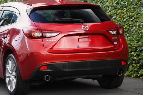 2016 Mazda Axela 20S / 3 Sport - Thumbnail