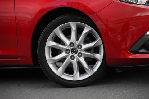 2016 Mazda Axela 20S / 3 Sport - Thumbnail