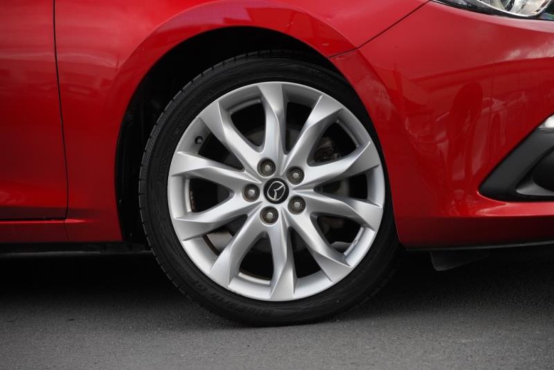 2016 Mazda Axela 20S / 3 Sport