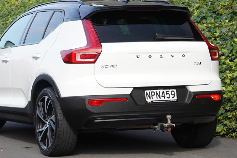 2021 Volvo XC40 T5 AWD R Design