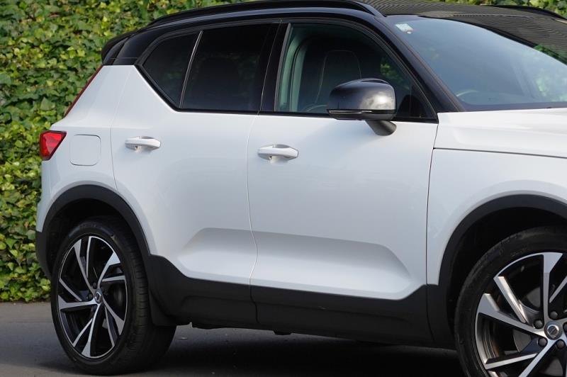 2021 Volvo XC40 T5 AWD R Design