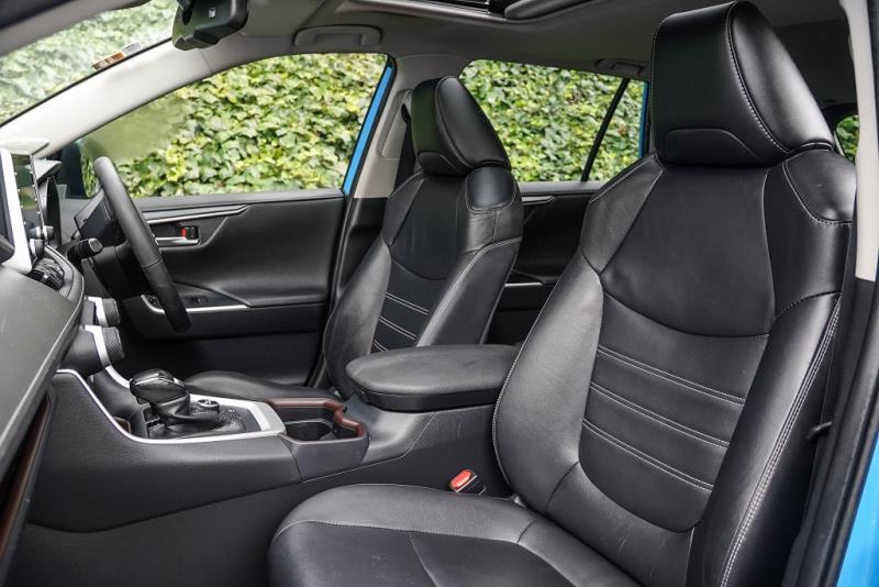 2020 Toyota RAV4 LTD Hybrid E-Four