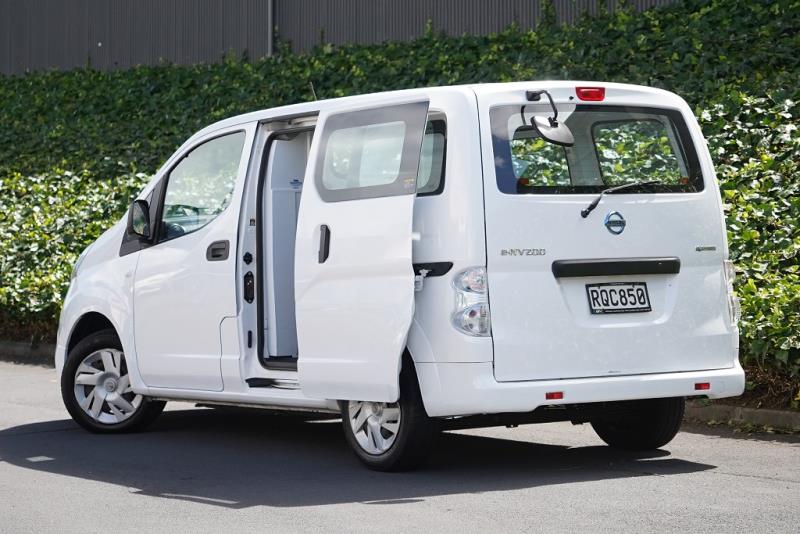 2016 Nissan e-NV200 5 Seater