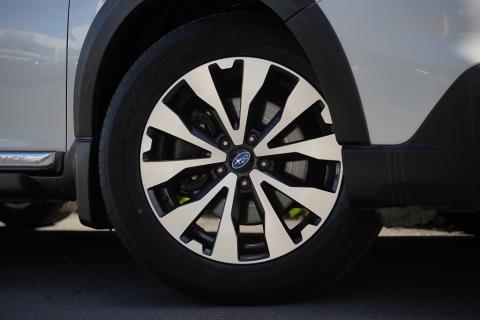 2016 Subaru Outback Limited - Thumbnail