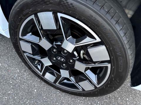 2024 Hyundai Kona Elite 64kWh - Thumbnail