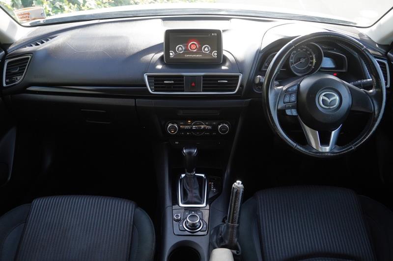 2014 Mazda Axela 20S / 3 Sport