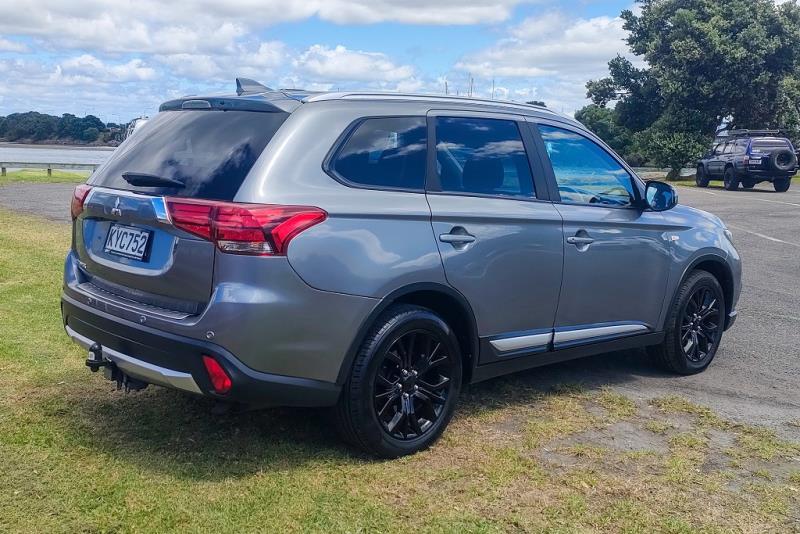 2017 Mitsubishi Outlander LS 2.0P