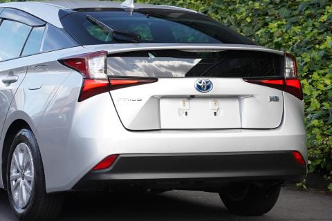 2021 Toyota Prius S Hybrid - Thumbnail