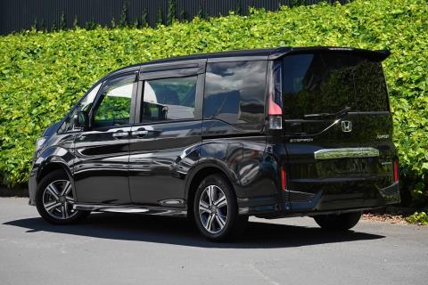 2019 Honda Step Wagon - Thumbnail