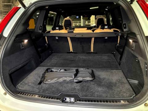 2018 Volvo XC90 T8 Twin Engine - Thumbnail