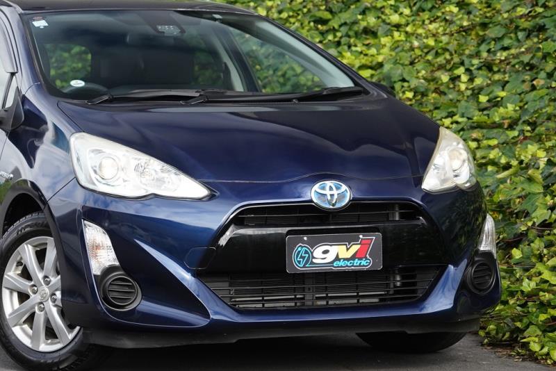 2016 Toyota Aqua Hybrid / Prius C