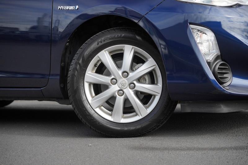 2016 Toyota Aqua Hybrid / Prius C