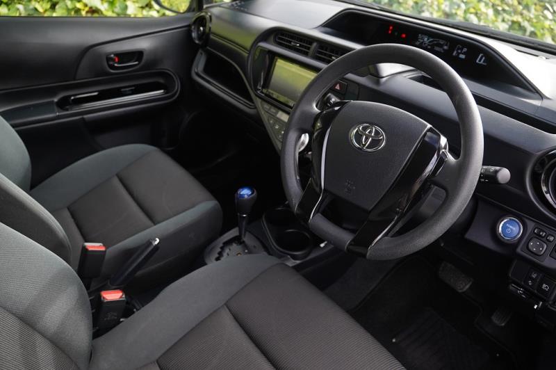2016 Toyota Aqua Hybrid / Prius C