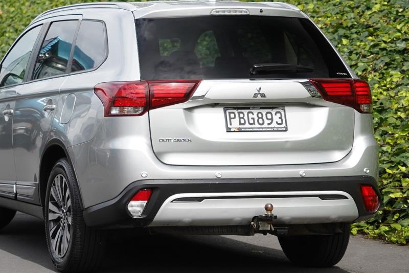 2020 Mitsubishi Outlander LS 2.4P 4WD