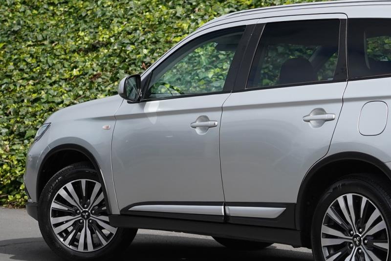 2020 Mitsubishi Outlander LS 2.4P 4WD