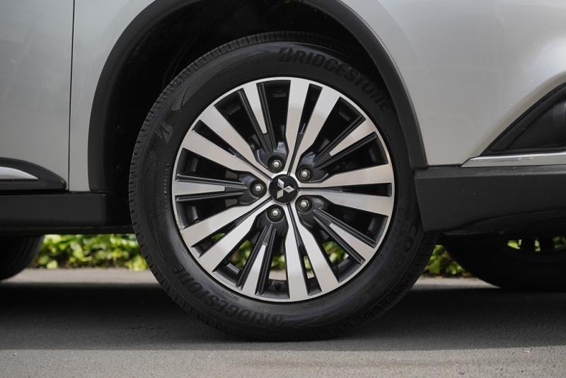 2020 Mitsubishi Outlander LS 2.4P 4WD