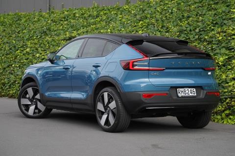 2022 Volvo C40 Recharge Twin - Thumbnail