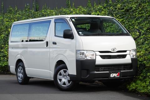 2020 Toyota Hiace ZL 5 Door - Thumbnail