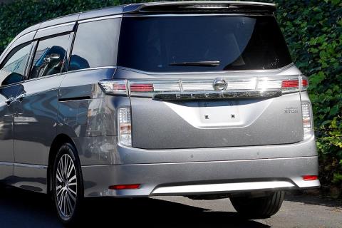 2021 Nissan Elgrand 250 H-Star - Thumbnail