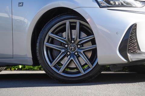 2017 Lexus IS 200t - Thumbnail