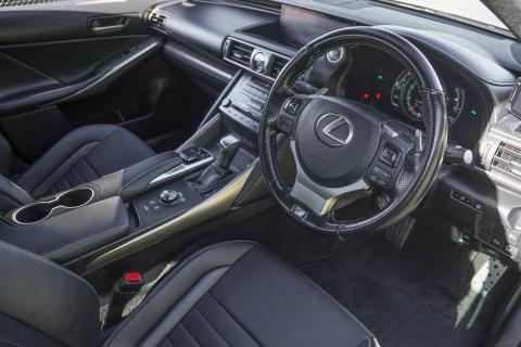 2017 Lexus IS 200t - Thumbnail