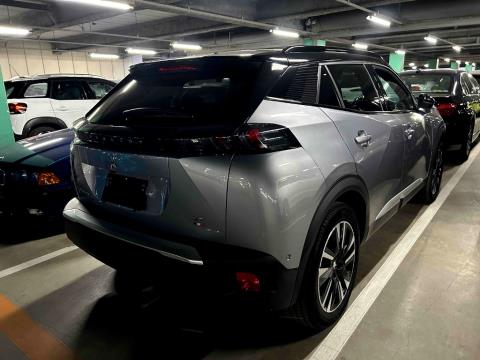 2021 Peugeot e-2008 GT Electric - Thumbnail