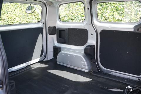 2016 Nissan e-NV200 77% SOH - Thumbnail