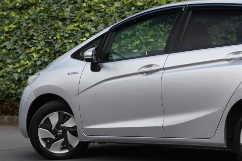 2014 Honda Fit Hybrid L / Jazz - Thumbnail