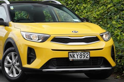 2021 Kia Stonic LX - Thumbnail