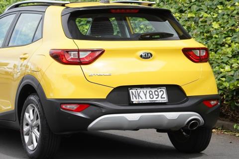 2021 Kia Stonic LX - Thumbnail