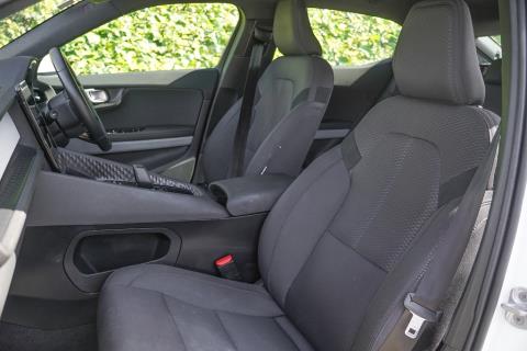 2022 Polestar 2 SRSM 69kWh - Thumbnail