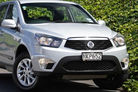 2017 SsangYong Actyon Sports - Thumbnail