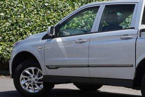 2017 SsangYong Actyon Sports - Thumbnail