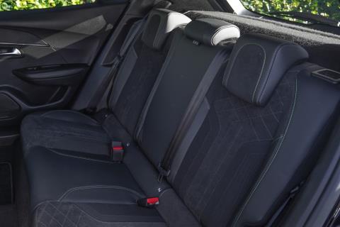 2022 Peugeot e-2008 GT Electric - Thumbnail