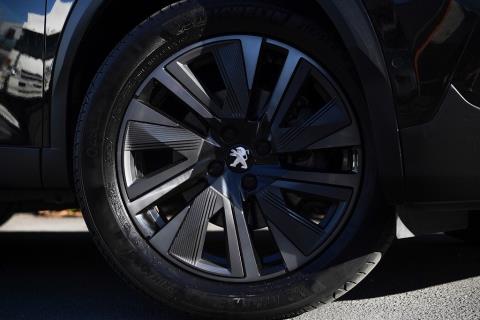 2022 Peugeot e-2008 GT Electric - Thumbnail