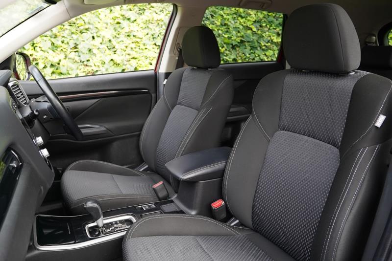 2022 Mitsubishi Outlander LS 7 Seater