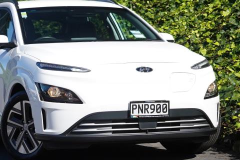 2022 Hyundai Kona EV 64kWh - Thumbnail