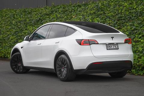 2022 Tesla Model Y RWD 60kWh - Thumbnail