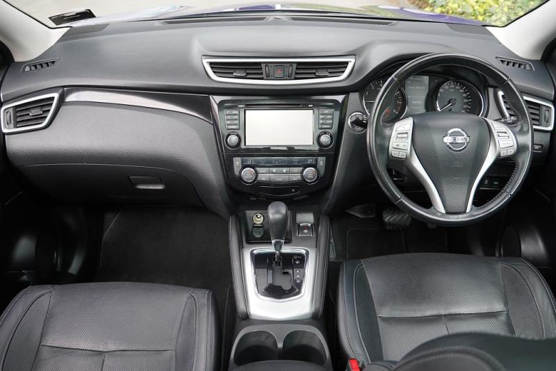 2016 Nissan Qashqai Ti / Dualis