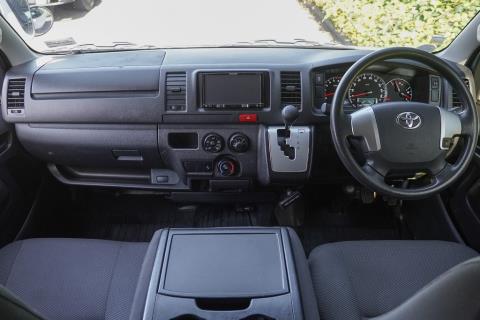 2018 Toyota Hiace ZL 5 Door - Thumbnail