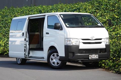 2018 Toyota Hiace ZL 5 Door - Thumbnail