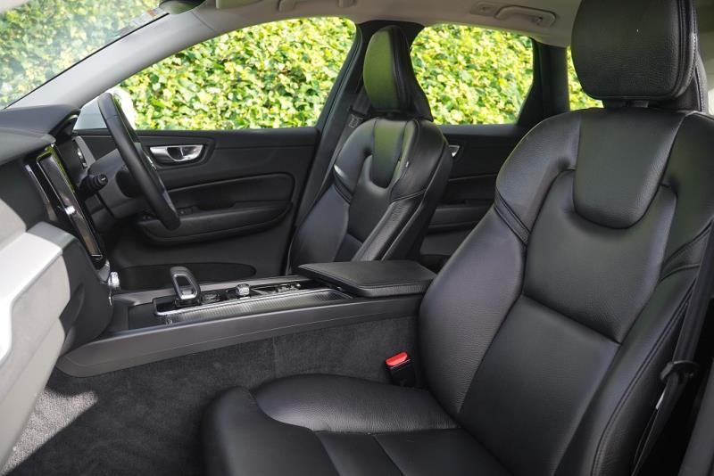 2022 Volvo XC60 B5 Mild Hybrid