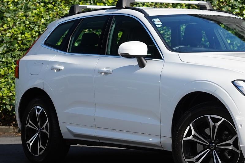 2022 Volvo XC60 B5 Mild Hybrid