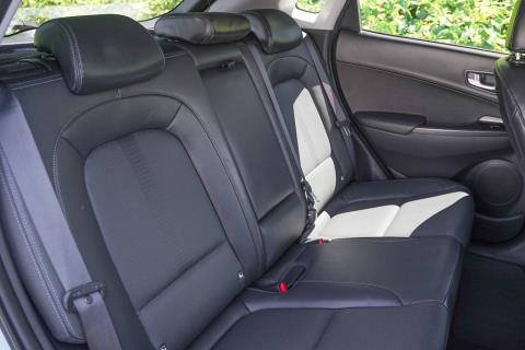 2022 Hyundai Kona EV 64kWh - Thumbnail