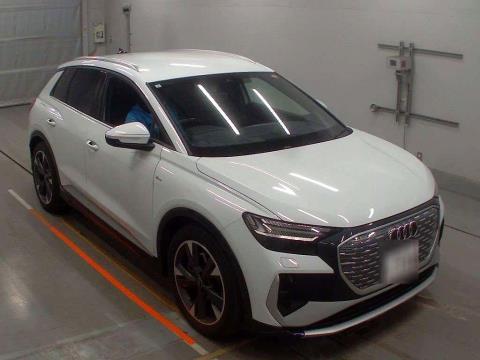 2023 Audi Q4 e-tron S Line - Thumbnail