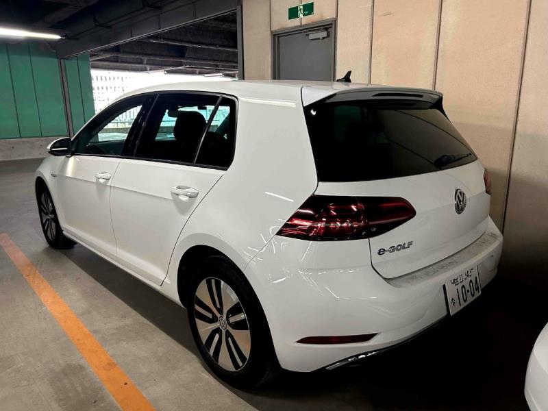 2017 Volkswagen e-Golf Gen II